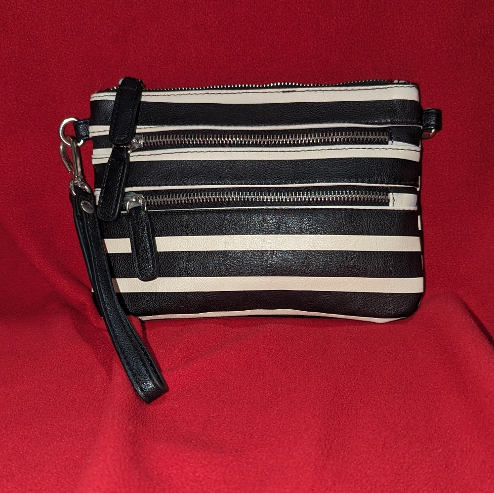 Black White Striped Wristlet Clutch Pouch Bag Faux Leather Vinyl EUC Unbranded